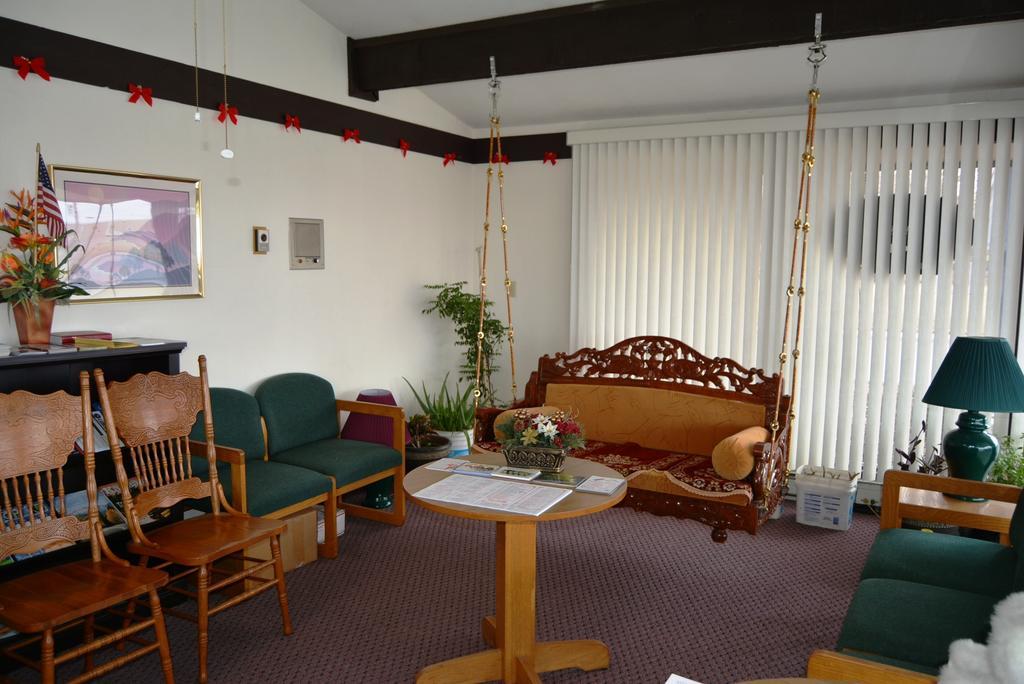 Viking Motel Lindsborg ภายนอก รูปภาพ