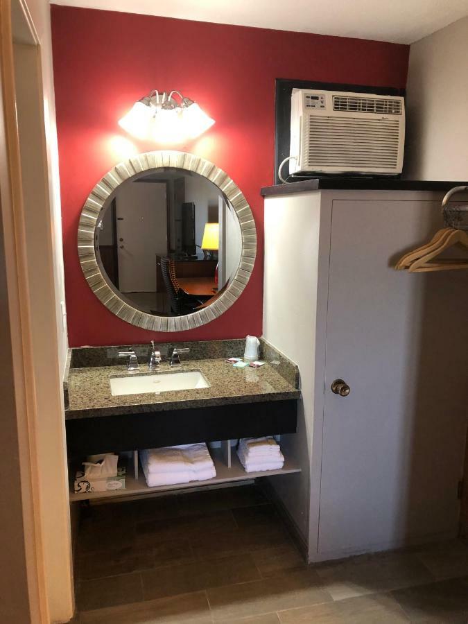 Viking Motel Lindsborg ภายนอก รูปภาพ